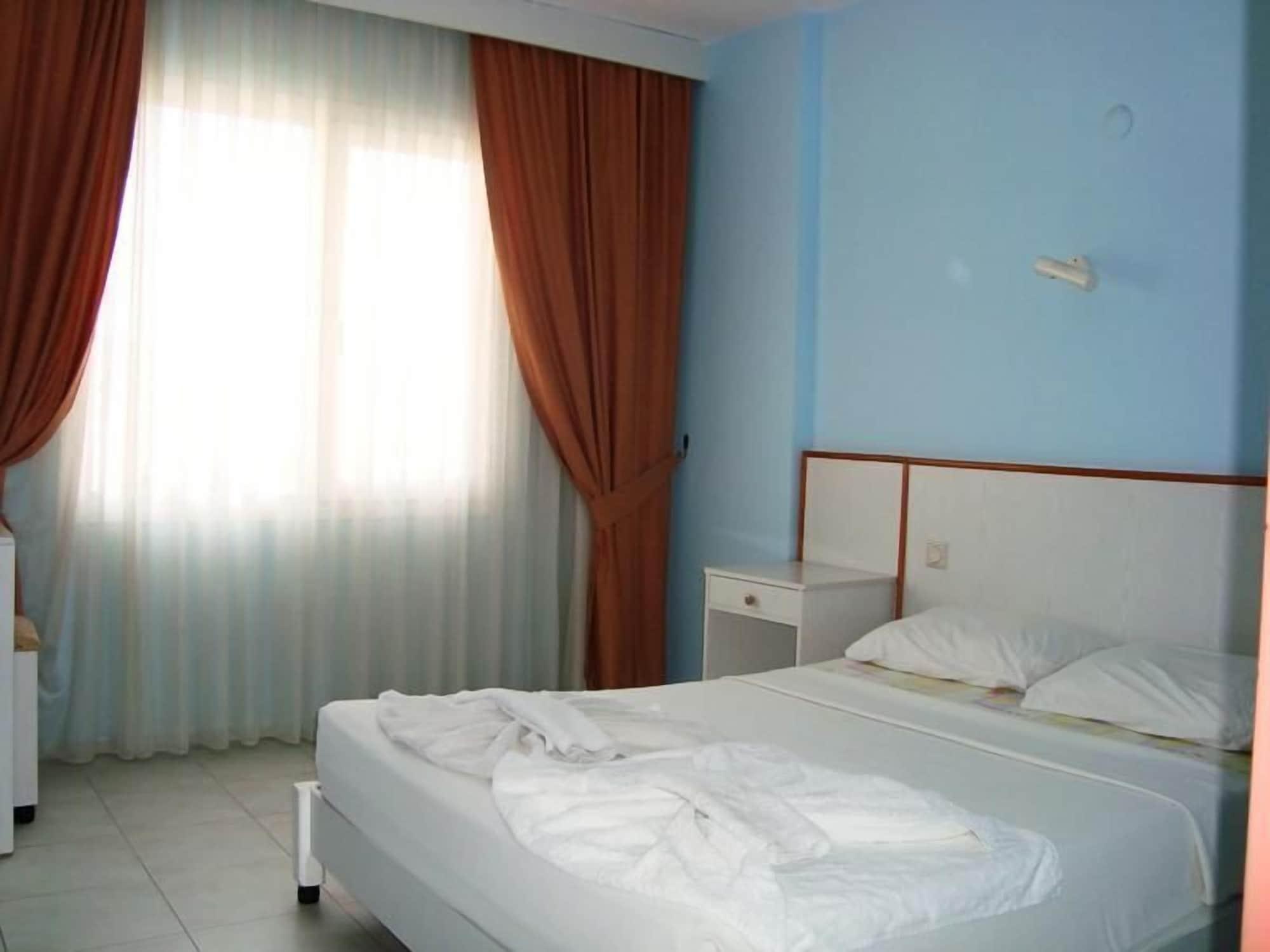 Golden Moon Apart Hotel Kusadasi Exterior photo