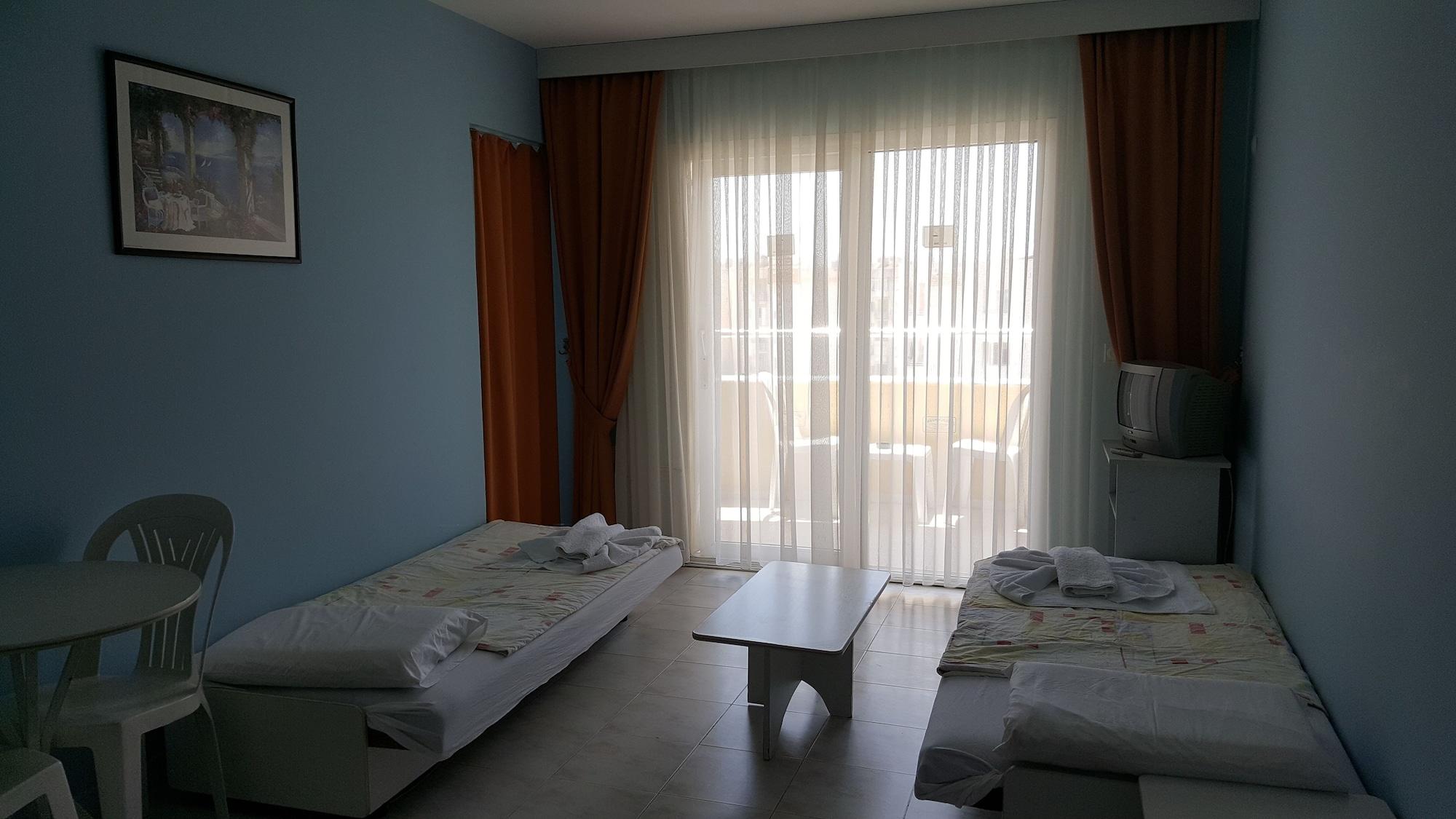 Golden Moon Apart Hotel Kusadasi Exterior photo