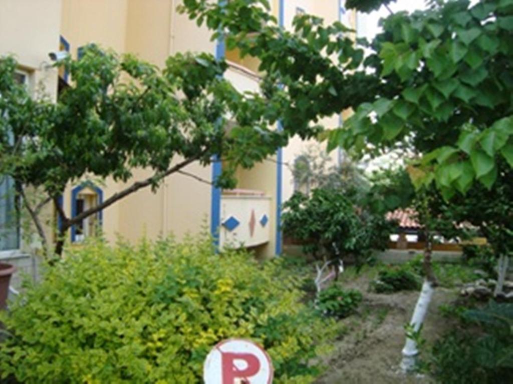 Golden Moon Apart Hotel Kusadasi Exterior photo